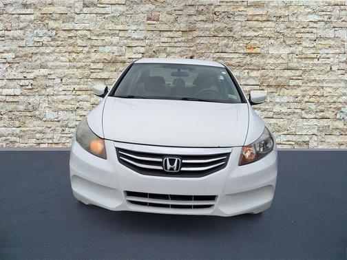 Alabaster Silver Metallic 2012 Honda Accord SE