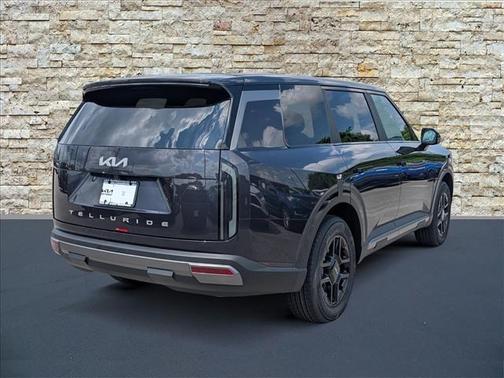 Metal 2027 Kia Telluride LX