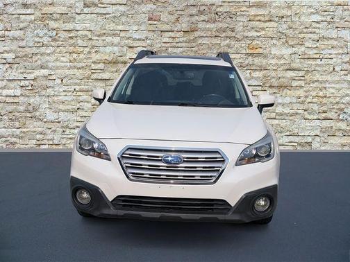 Crystal White Pearl 2016 Subaru Outback 2.5i Premium
