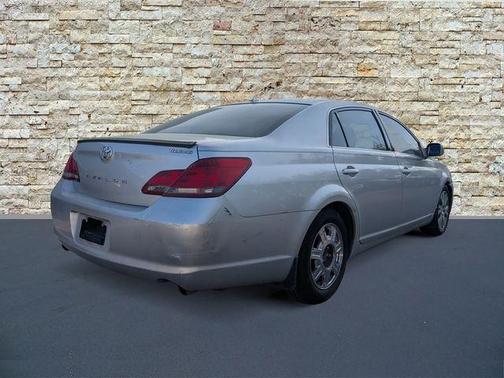 Classic Silver Metallic 2008 Toyota Avalon XL