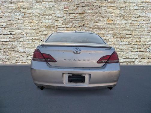 Classic Silver Metallic 2008 Toyota Avalon XL