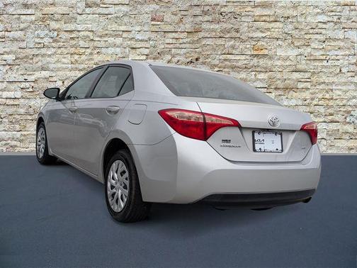 Classic Silver Metallic 2017 Toyota Corolla XLE