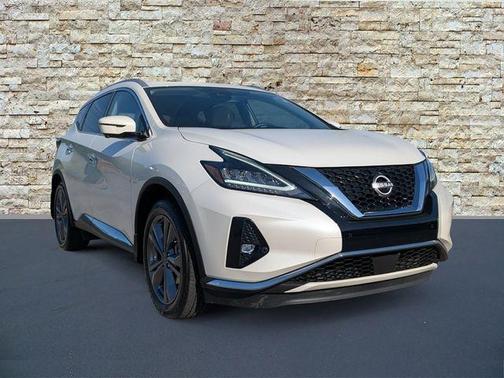 White 2024 Nissan Murano Platinum