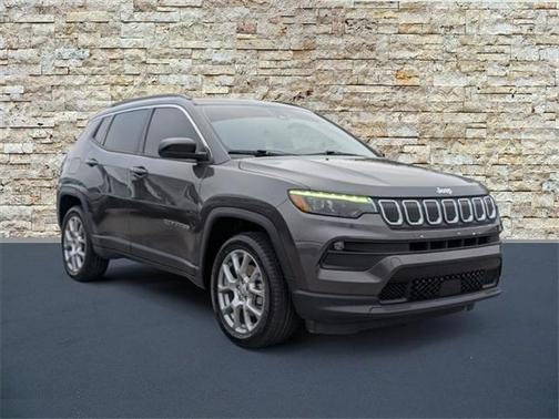 2022 Jeep Compass Latitude Lux