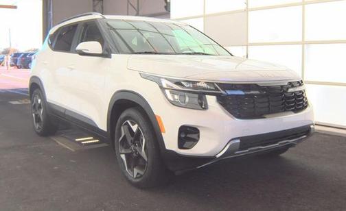 Snow White Pearl 2025 Kia Seltos EX