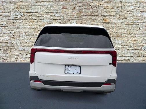 Snow White Pearl 2025 Kia Carnival LXS