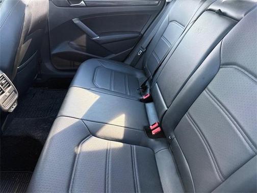 2020 Volkswagen Passat 2.0T R-Line