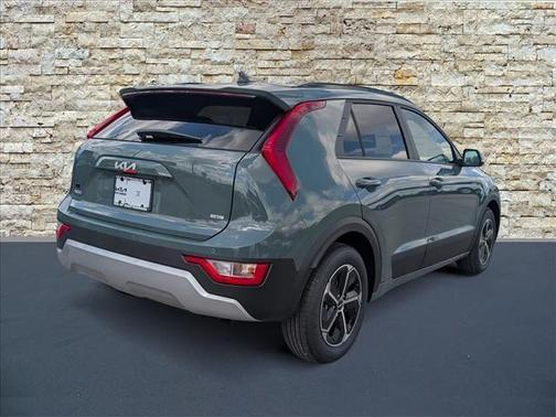 Green 2026 Kia Niro EX