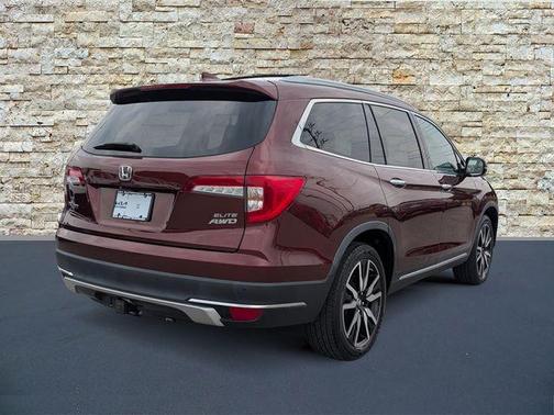 Deep Scarlet Pearl 2019 Honda Pilot Elite