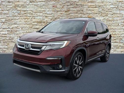 Deep Scarlet Pearl 2019 Honda Pilot Elite