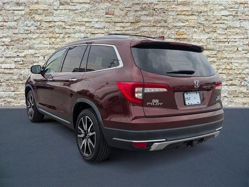 Deep Scarlet Pearl 2019 Honda Pilot Elite