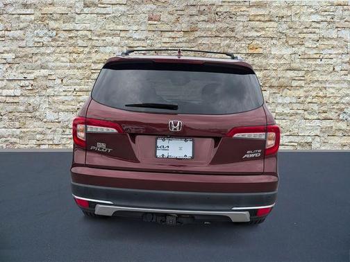 Deep Scarlet Pearl 2019 Honda Pilot Elite
