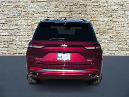 2023 Jeep Grand Cherokee Summit