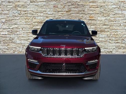 2023 Jeep Grand Cherokee Summit