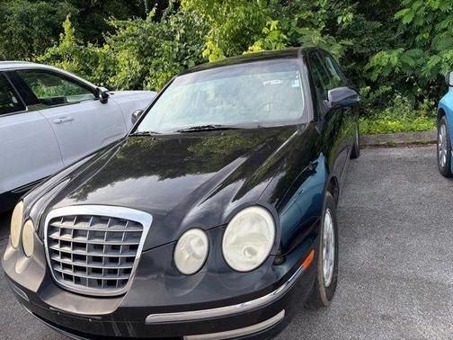 Black 2005 Kia Amanti