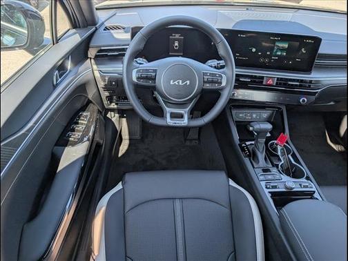 Aurora Black Pearl 2026 Kia K5 GT-Line