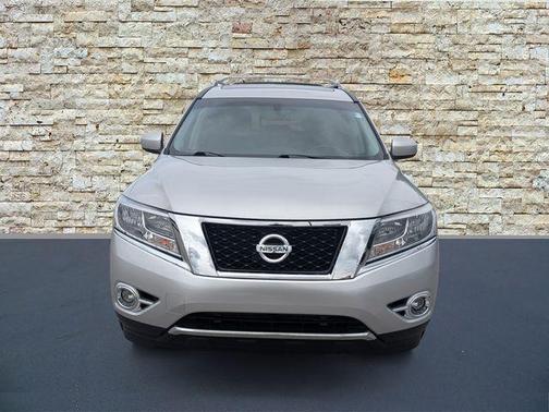 Brilliant Silver 2014 Nissan Pathfinder SL