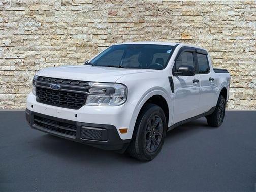 Oxford White 2022 Ford Maverick XLT