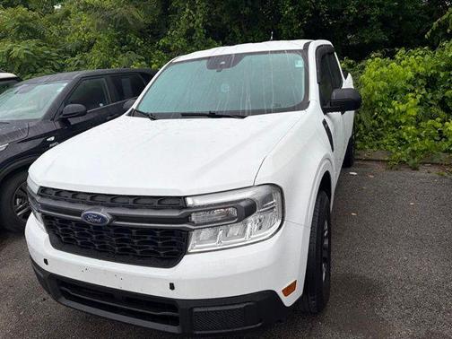 Oxford White 2022 Ford Maverick XLT