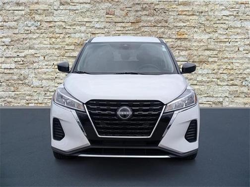 2022 Nissan Kicks S