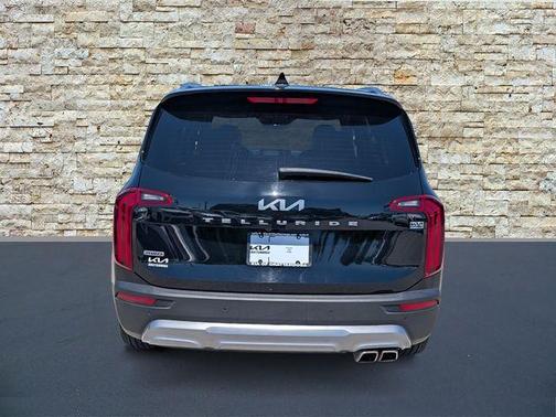 Ebony Black 2022 Kia Telluride SX