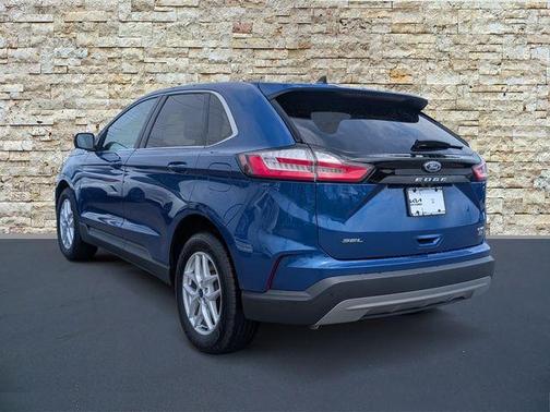 Blue Metallic 2023 Ford Edge SEL