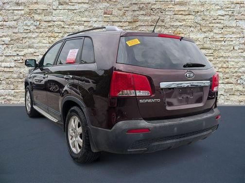 Dark Cherry 2013 Kia Sorento LX