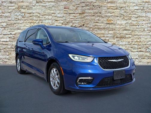 Ocean Blue Metallic 2021 Chrysler Pacifica Touring-L