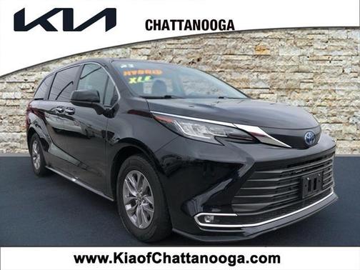 2023 Toyota Sienna XLE