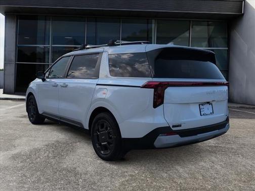 Snow White Pearl 2026 Kia Carnival Hybrid EX