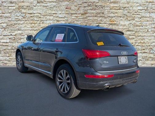 Moonlight Blue Metallic 2016 Audi Q5 2.0T Premium