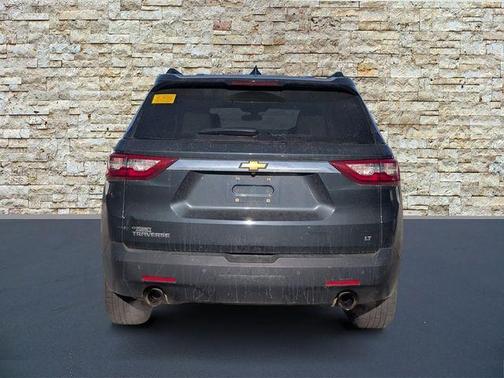 Graphite Metallic 2019 Chevrolet Traverse LT Leather
