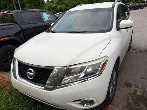 Glacier White 2016 Nissan Pathfinder SV