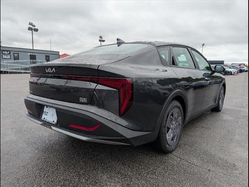 2025 Kia K4 LX
