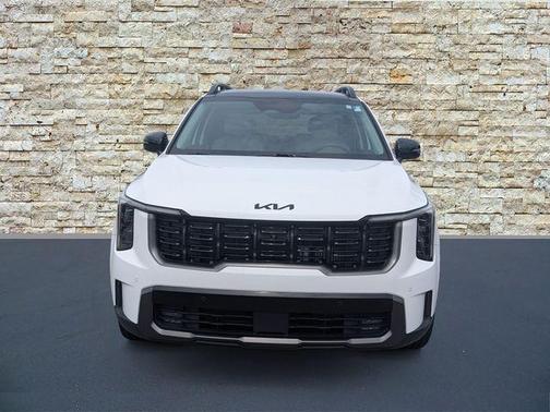 White Pearl 2025 Kia Sorento SX