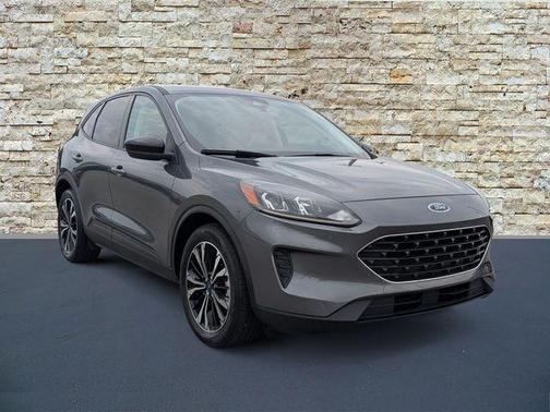 Gray Metallic 2022 Ford Escape SE