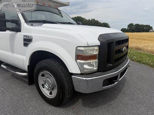 Oxford White 2010 Ford F-250 XL