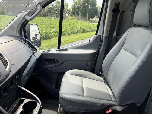 Oxford White 2019 Ford Transit-150 Base