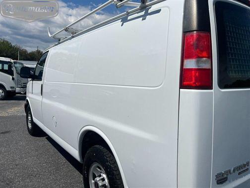 2016 GMC Savana 3500 Work Van
