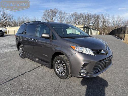 2019 Toyota Sienna XLE