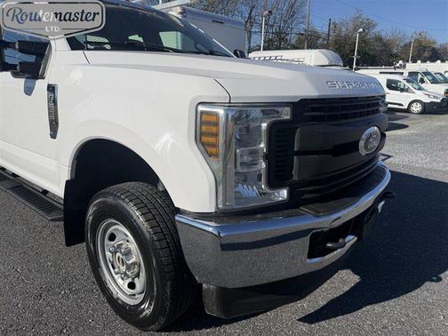 Oxford White 2018 Ford F-250 XL