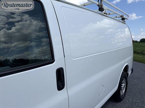 Summit White 2019 GMC Savana 3500 Work Van