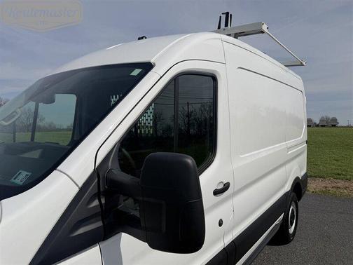 Oxford White 2022 Ford Transit-250 Base