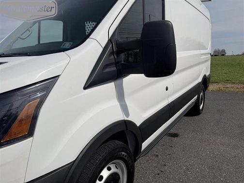 Oxford White 2022 Ford Transit-250 Base