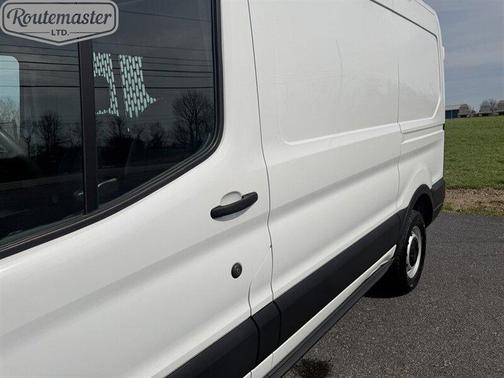 Oxford White 2022 Ford Transit-250 Base