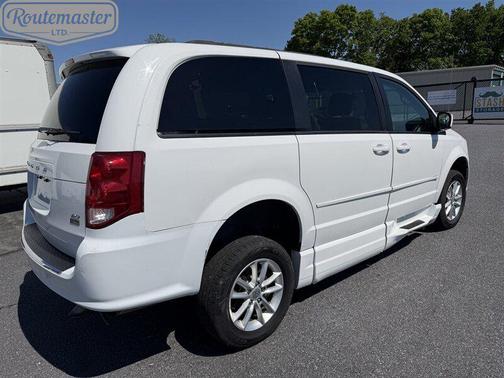 Bright White Clearcoat 2014 Dodge Grand Caravan SXT