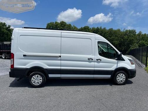 2022 Ford Transit-250 Base