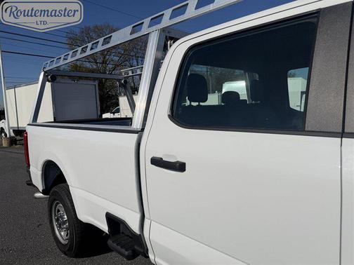 Oxford White 2023 Ford F-250 XL