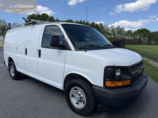 Summit White 2017 Chevrolet Express 2500 Work Van
