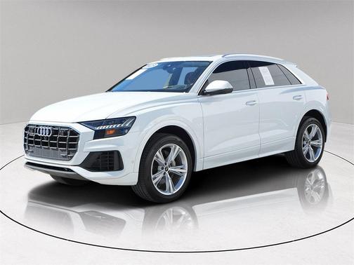 2023 Audi Q8 55 Premium Plus